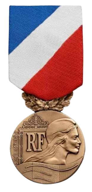 Remise de la médaille de la Séurité Intérieure à Christophe MASSE par Vincent ROBERTI Préfet deTarn-et-Garonne